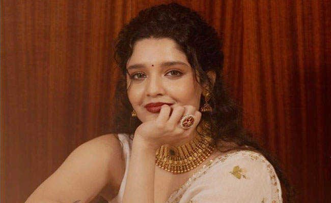 ritika-singh.jpg