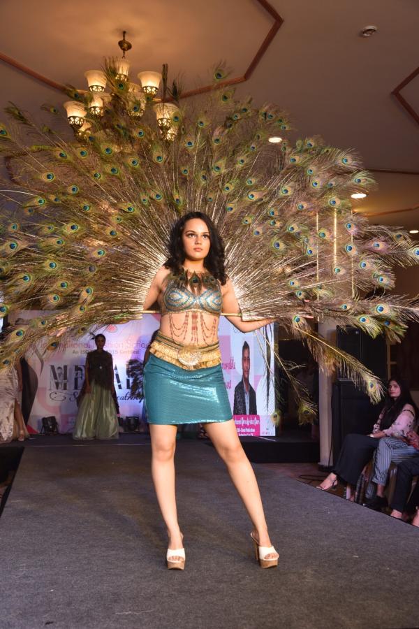 IFS-International-Fashion-Show-27.jpeg 28