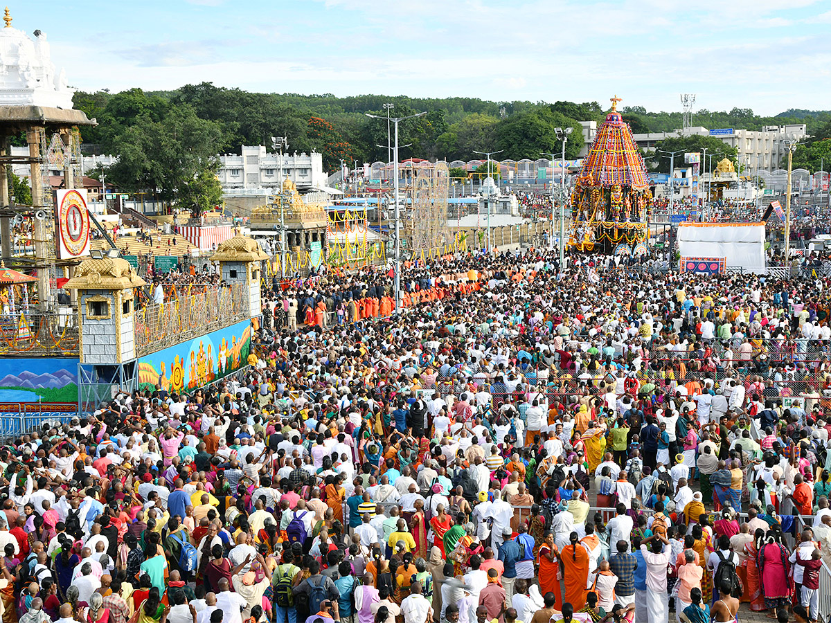 Tirumala_20Brahmotsavam_202023_20Photos-1.jpg 1