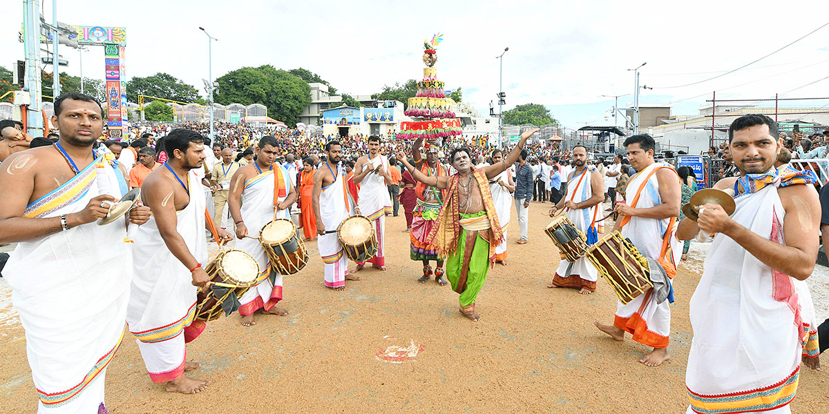 Tirumala_20Brahmotsavam_202023_20Photos-13.jpg 12
