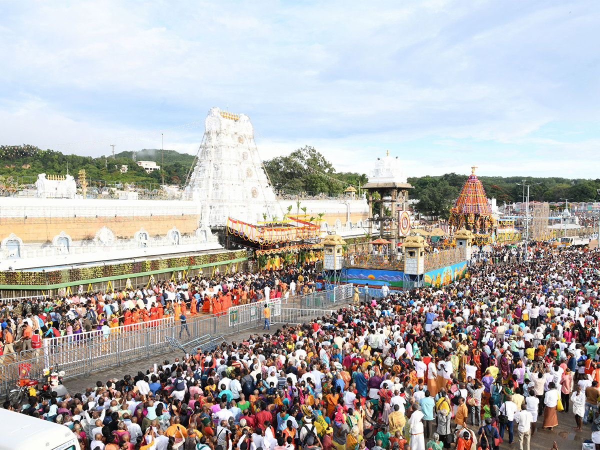 Tirumala_20Brahmotsavam_202023_20Photos-14.jpg 13