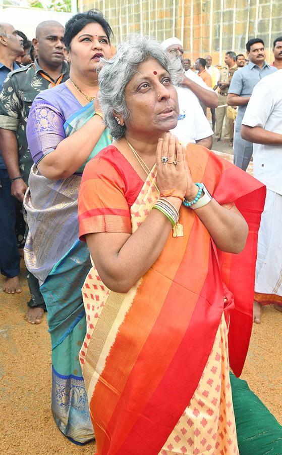 Tirumala_20Brahmotsavam_202023_20Photos-21.jpg 19