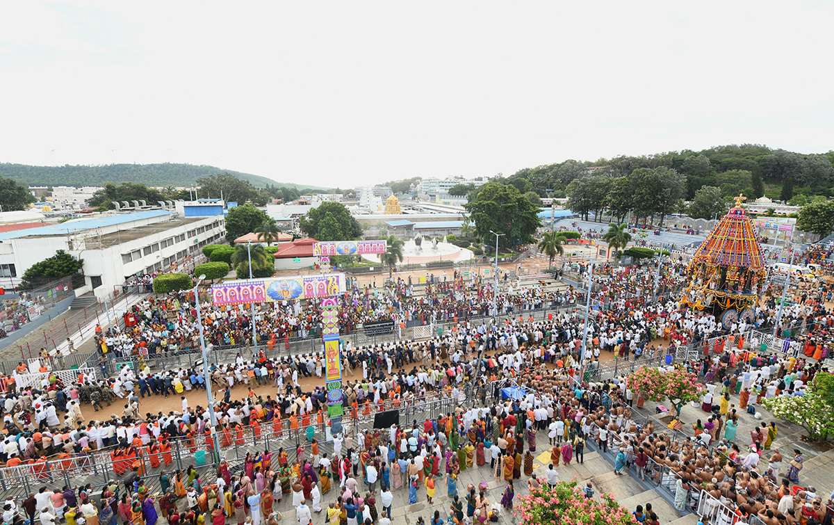 Tirumala_20Brahmotsavam_202023_20Photos-3.jpg 3