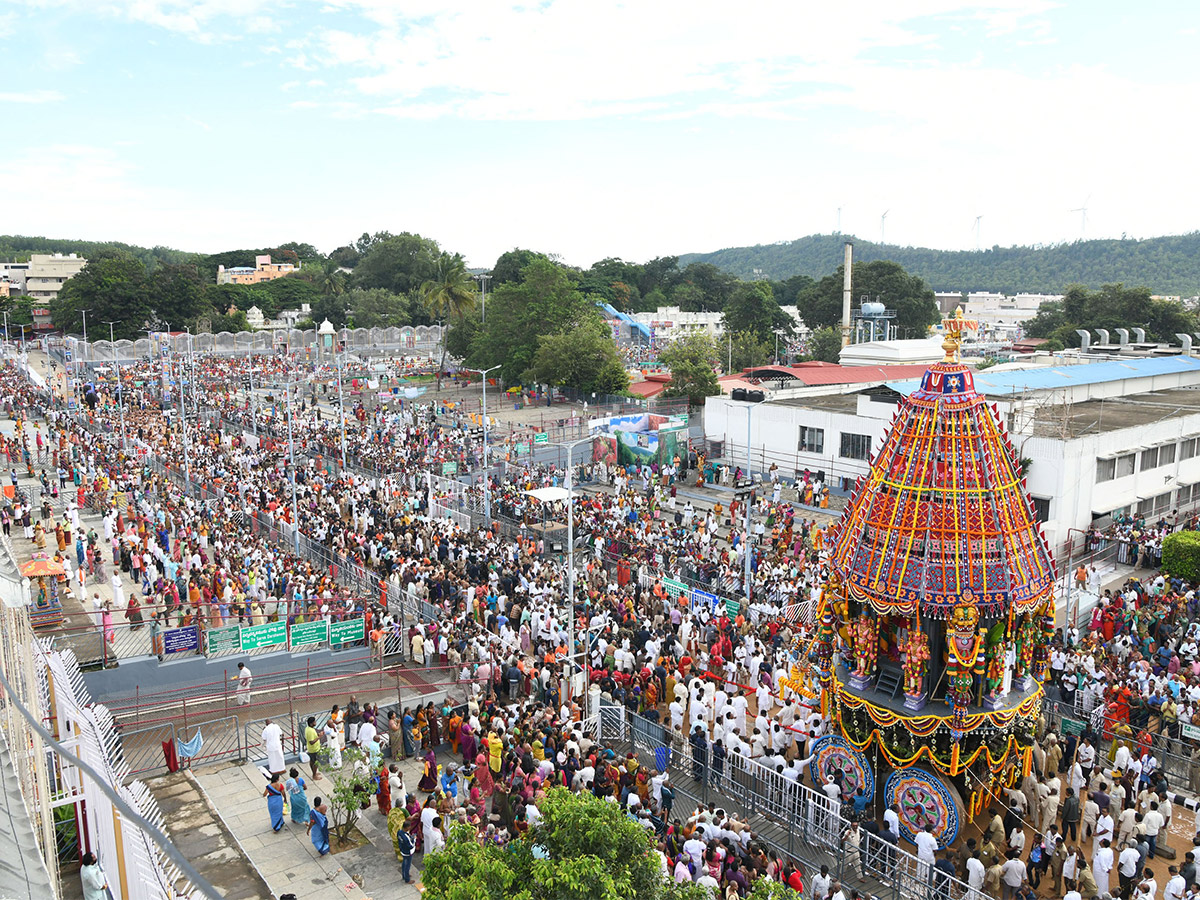 Tirumala_20Brahmotsavam_202023_20Photos-7.jpg 6