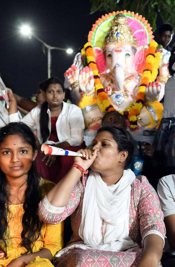 ganesh_20nimajjanam_202023_20hyderabad-13.jpg 12