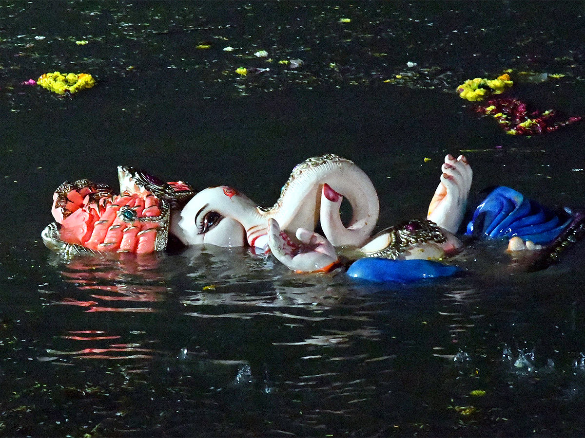 ganesh_20nimajjanam_202023_20hyderabad-7.jpg 7