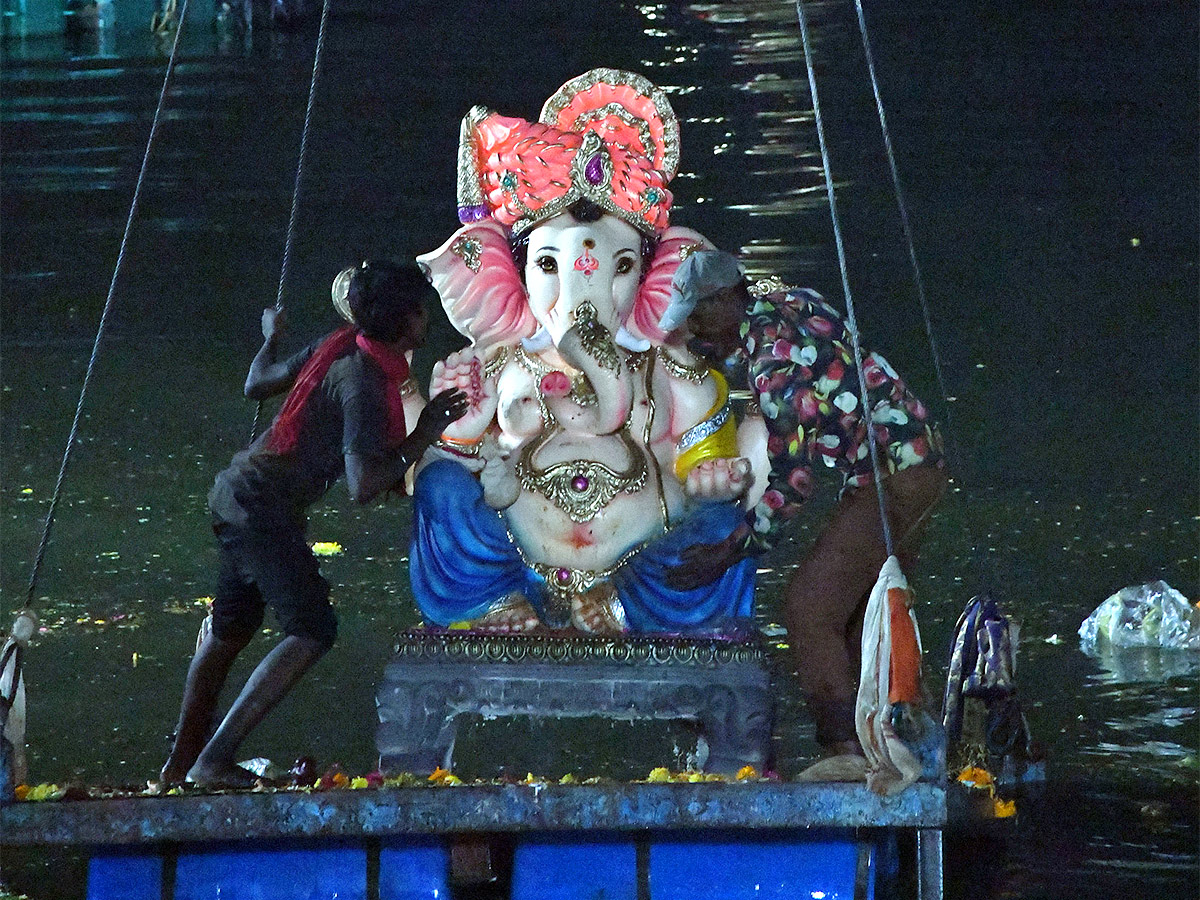 ganesh_20nimajjanam_202023_20hyderabad-8.jpg 8