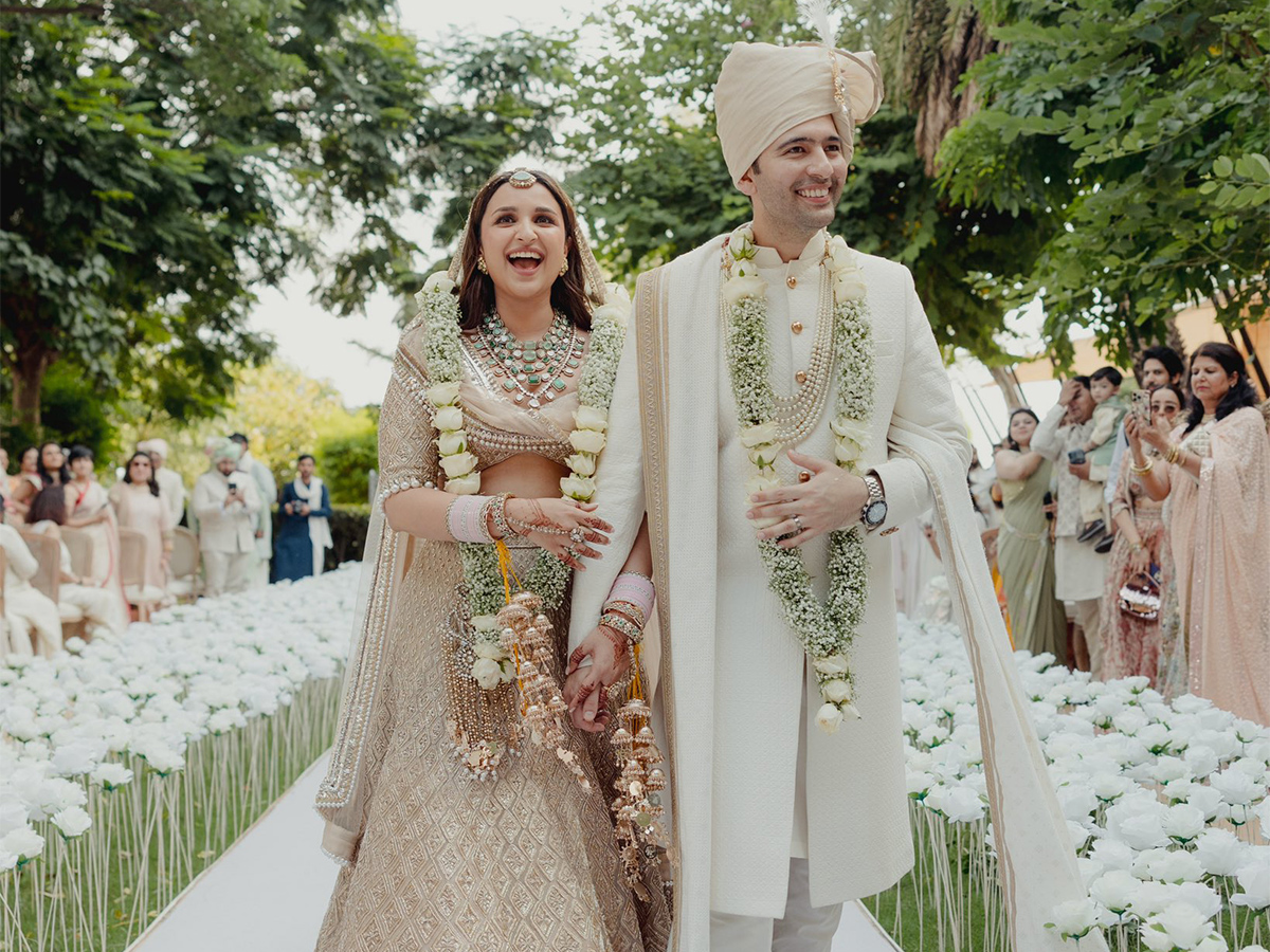 parineeti_20chopra_20raghav_20chadha_20wedding_20photos-1.jpg 1