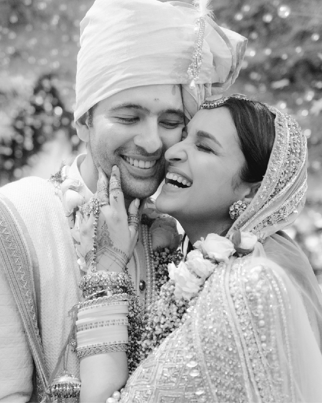 parineeti_20chopra_20raghav_20chadha_20wedding_20photos-6.jpg 5