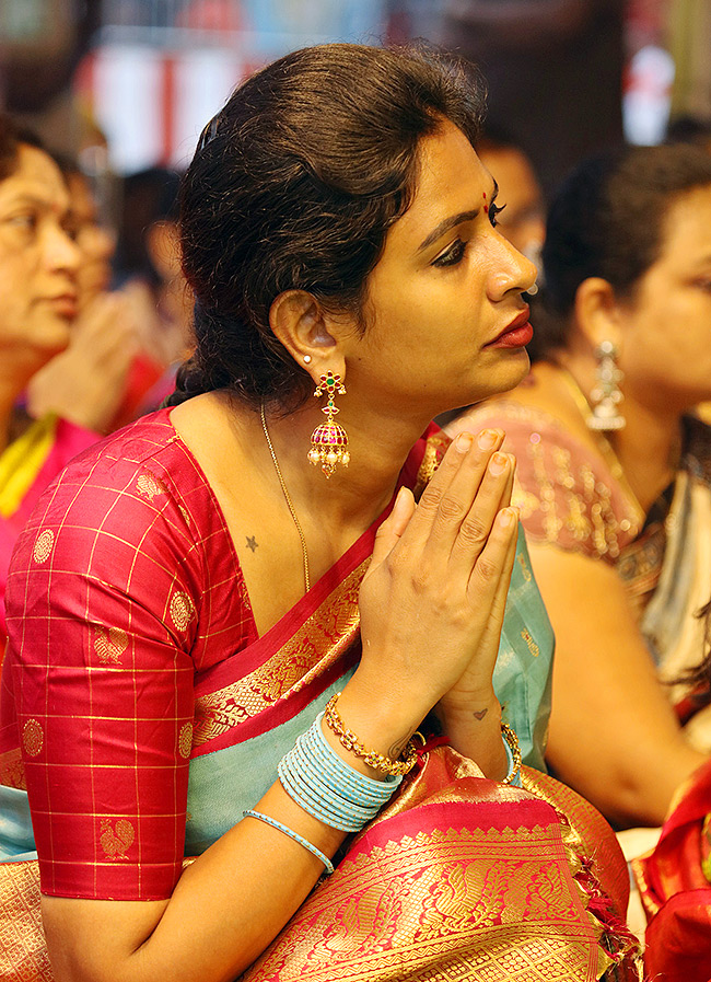 Chakra_20Snanam_20at_20Tirumala_20Brahmothsavalu_202023-27.jpg 27