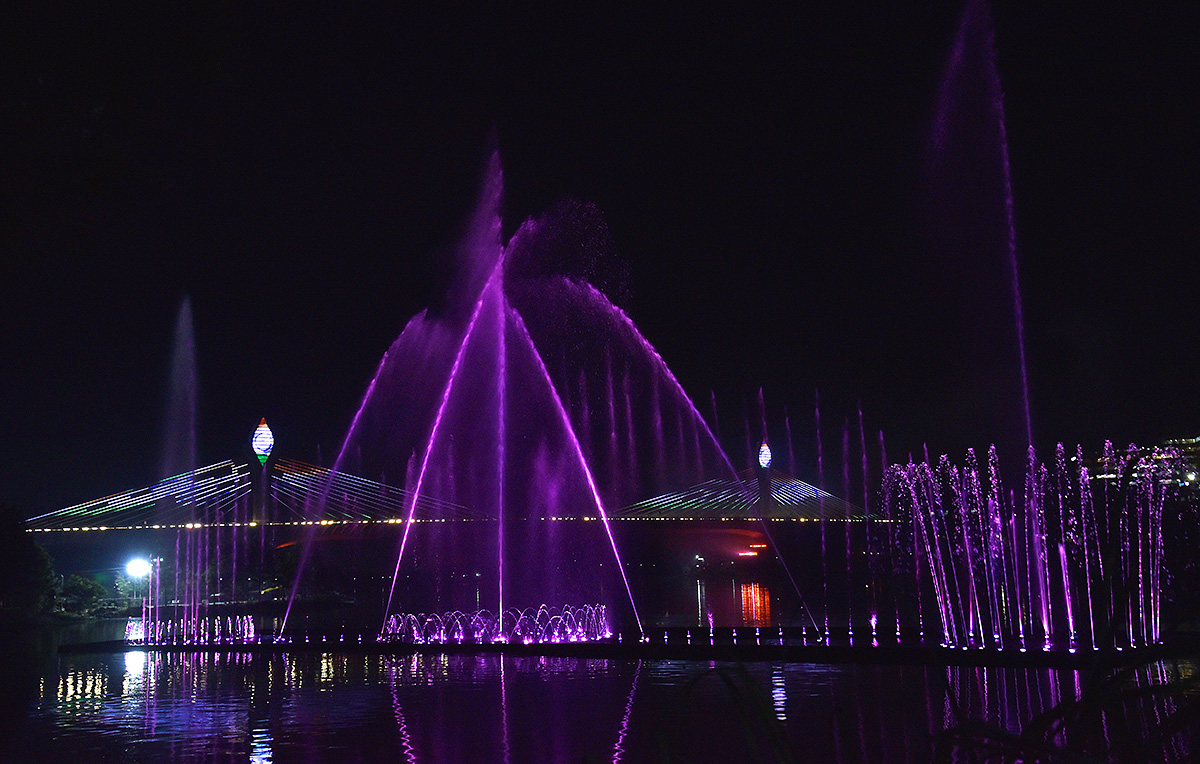 Musical_20fountains_20at_20Durgam_20Cheruvu_20cable_20bridge-7.jpg 7