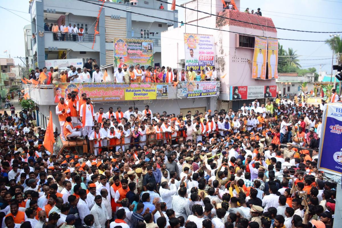 Balapur-Ganesh-Immersion-04.jpeg 7