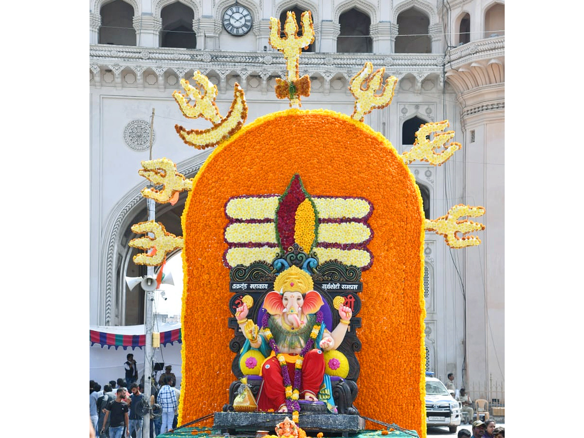 Hyderabad_20Ganesh_20Immersion_20Photo5.jpg 6