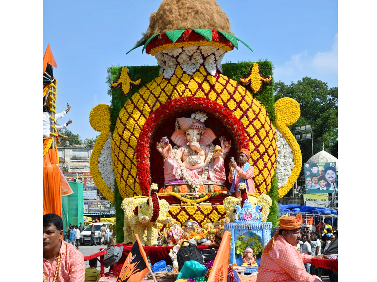Hyderabad_20Ganesh_20Immersion_20Photo6.jpg 7