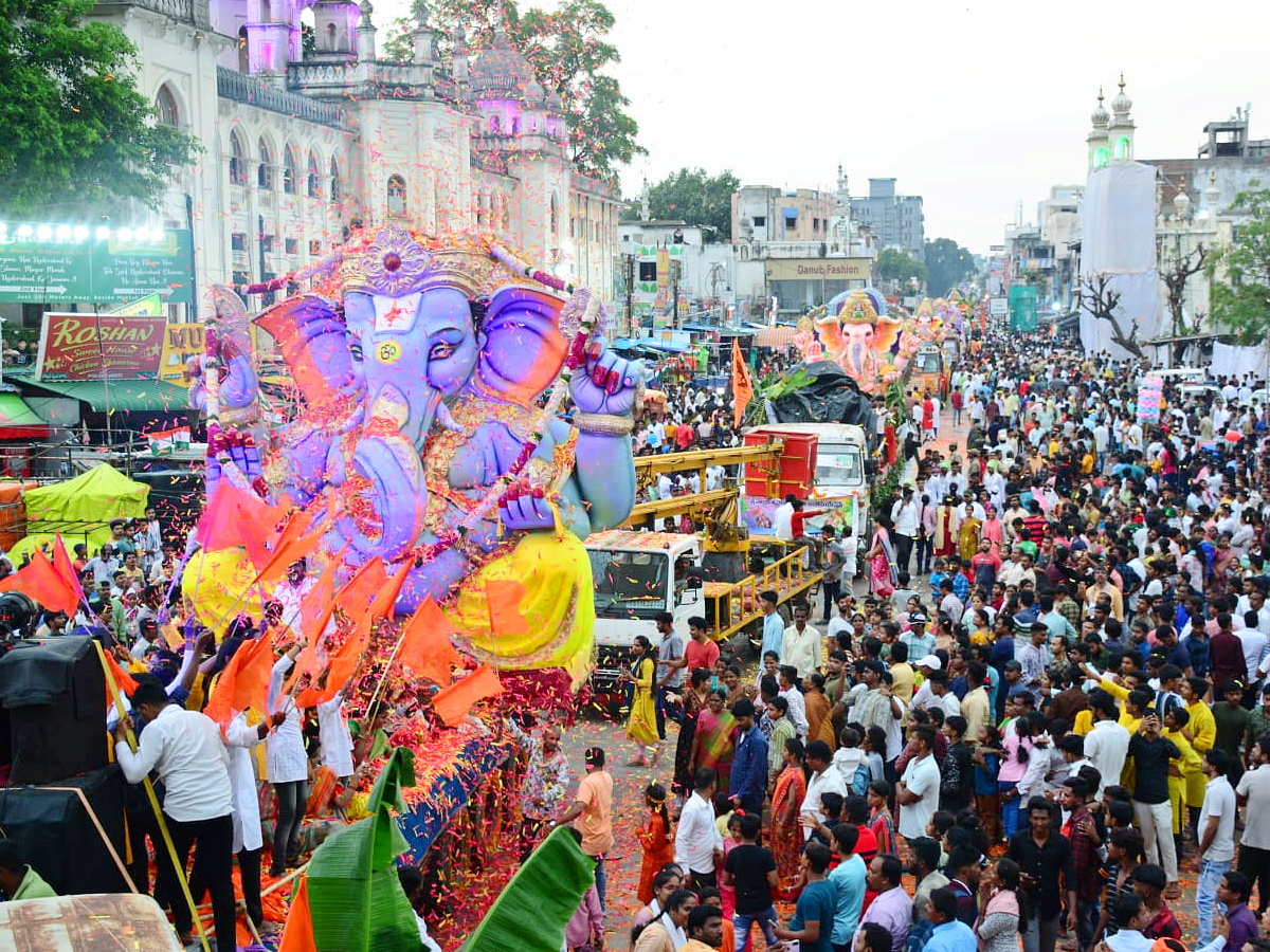 Hyderabad_20Ganesh_20Immersion_20Photos_22.jpg 21