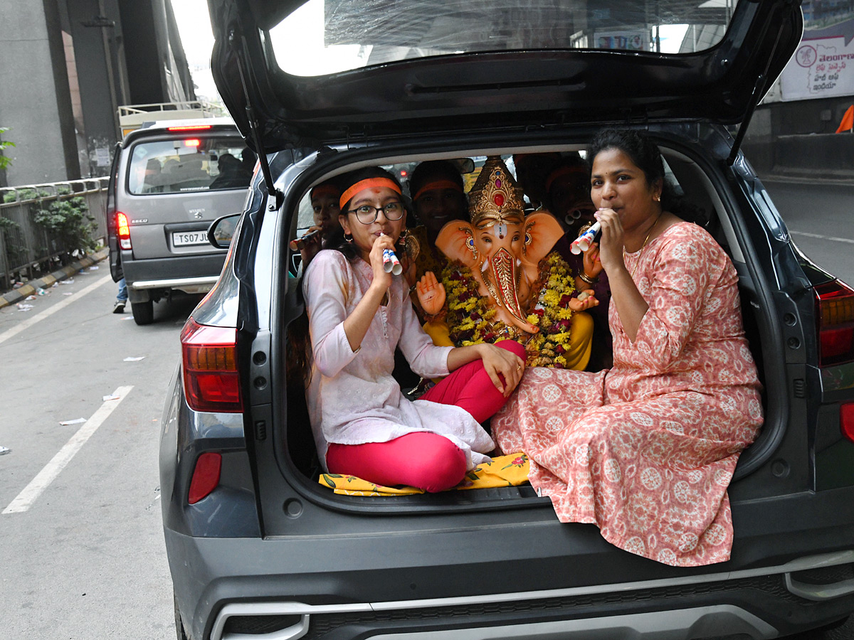 Hyderabad_20Ganesh_20Immersion_20Photos_62.jpg 61