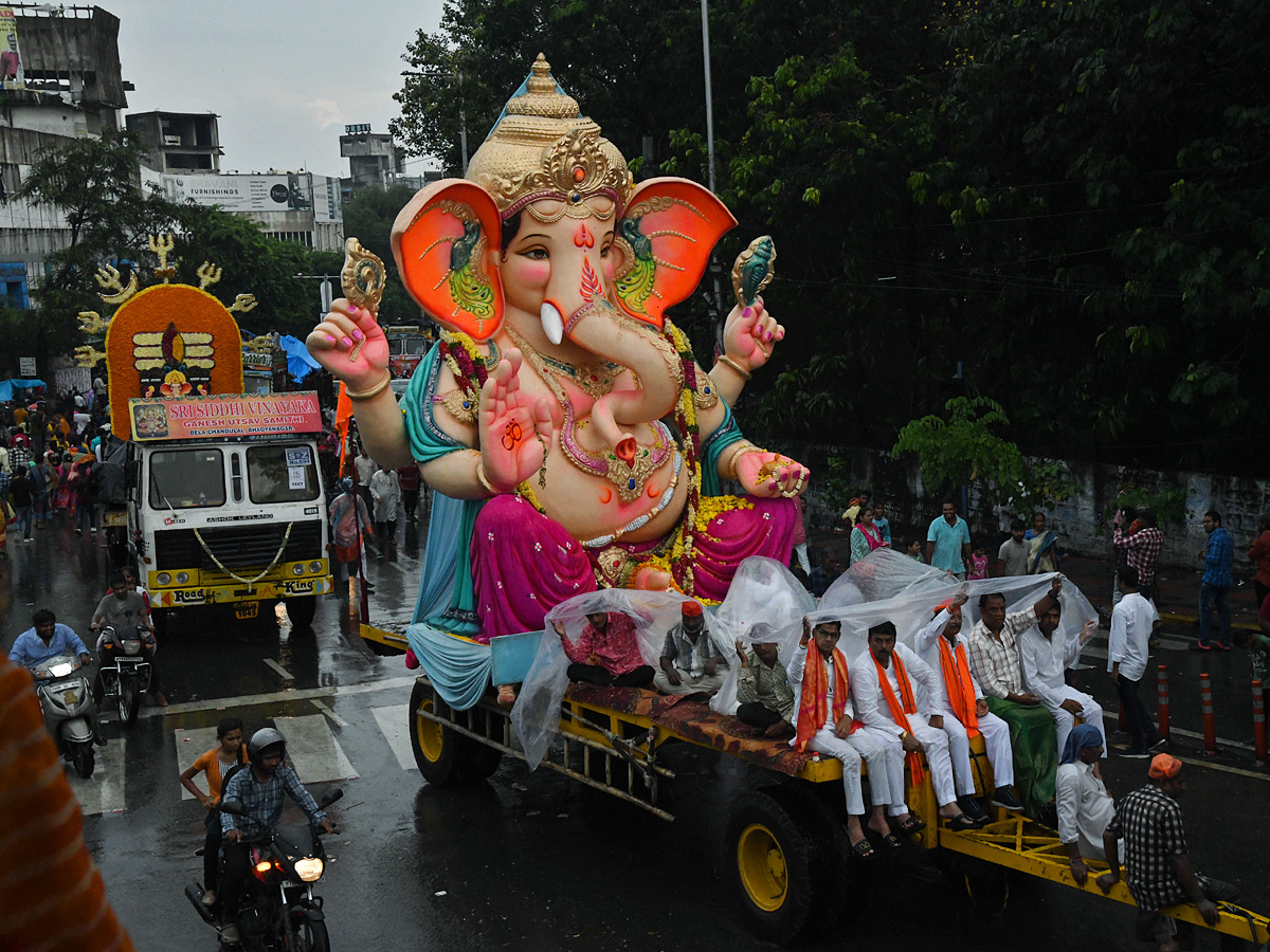 Hyderabad_20Ganesh_20Immersion_20Photos_63.jpg 62