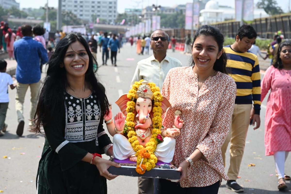 Khairtabad-Ganesh-Immersion-02.jpeg 3
