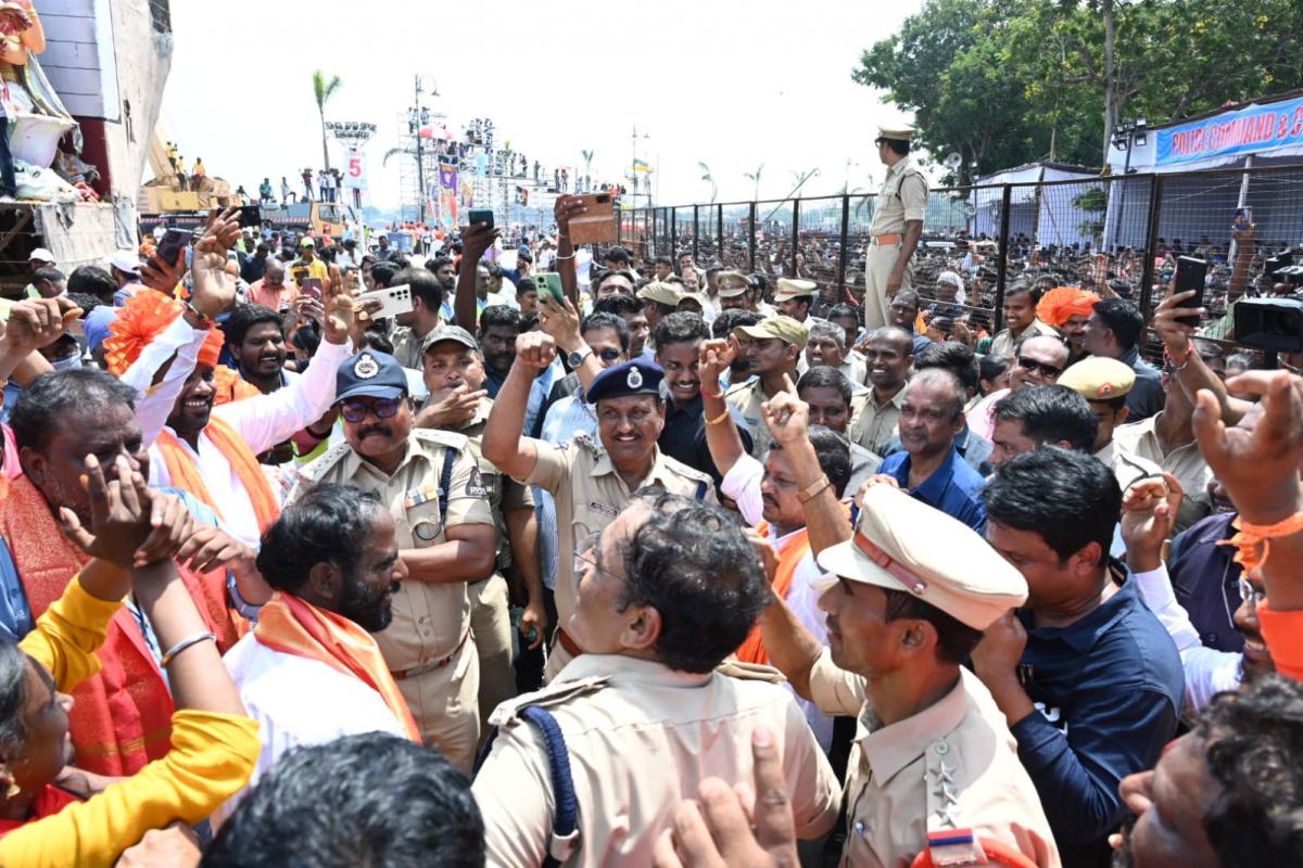 Khairtabad-Ganesh-Immersion-11.jpeg 12