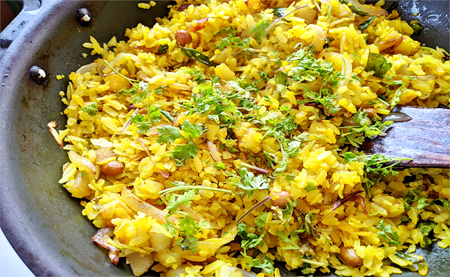 Maharashtrian-Recipe-Prawsn-Poha-01.jpg