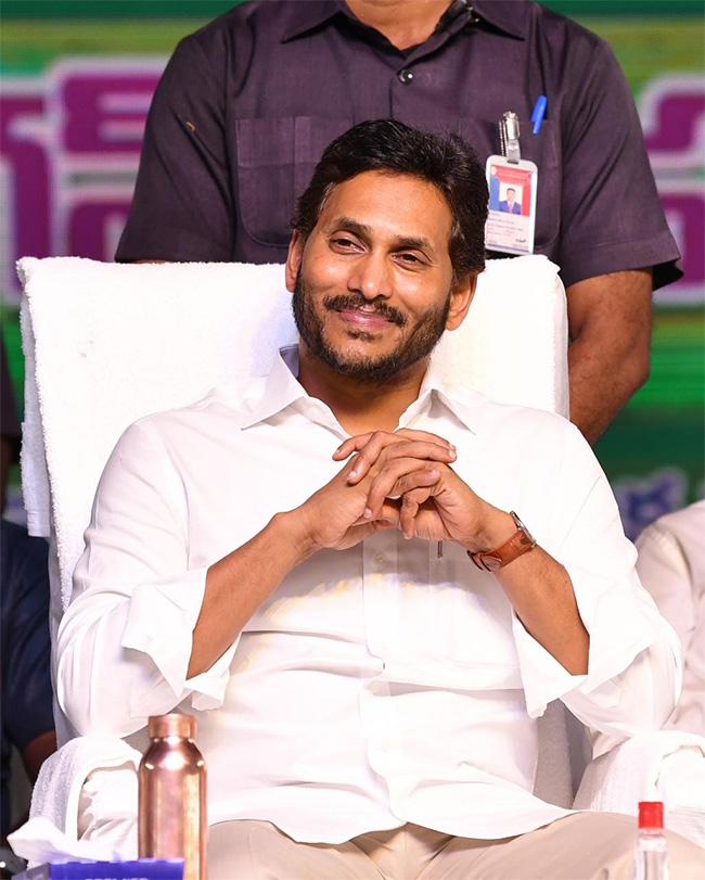 YSR_20Vahana_20Mitra_20Scheme_20CM_20YS_20Jagan_20At_20YSR_20Vahana_20Mitra_20Photos-26.jpg 25