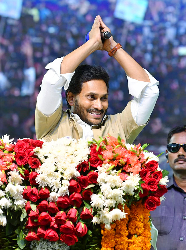 YSR_20Vahana_20Mitra_20Scheme_20CM_20YS_20Jagan_20At_20YSR_20Vahana_20Mitra_20Photos-6.jpg 7