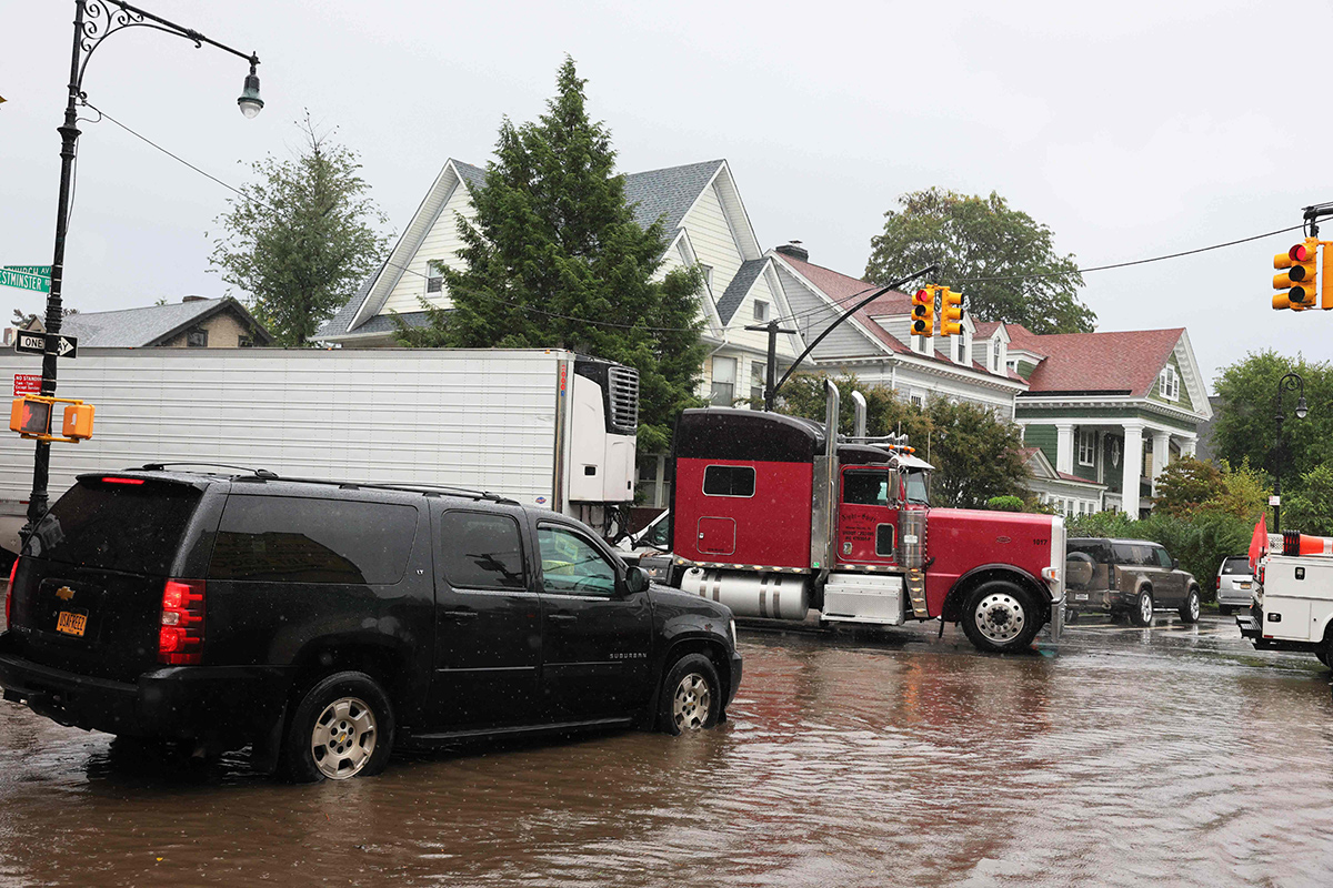 New_20York_20floods_20LIVE_20Updates_20Photos-2.jpg 2