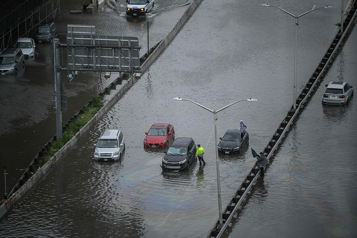 New_20York_20floods_20LIVE_20Updates_20Photos-22.jpg 21
