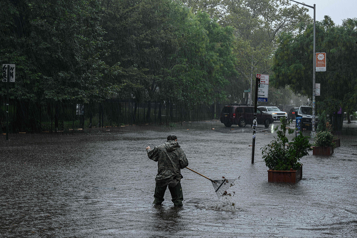 New_20York_20floods_20LIVE_20Updates_20Photos-8.jpg 8