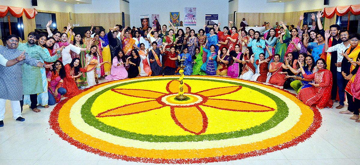 Dasara_20Dandiya_20Dance_20in_202023_20Photos-10.jpg 10