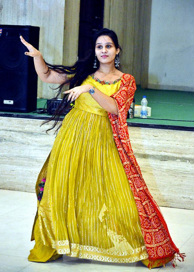 Dasara_20Dandiya_20Dance_20in_202023_20Photos-17.jpg 17