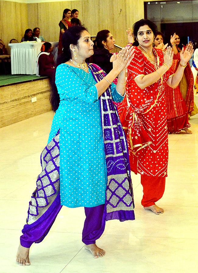 Dasara_20Dandiya_20Dance_20in_202023_20Photos-21.jpg 21