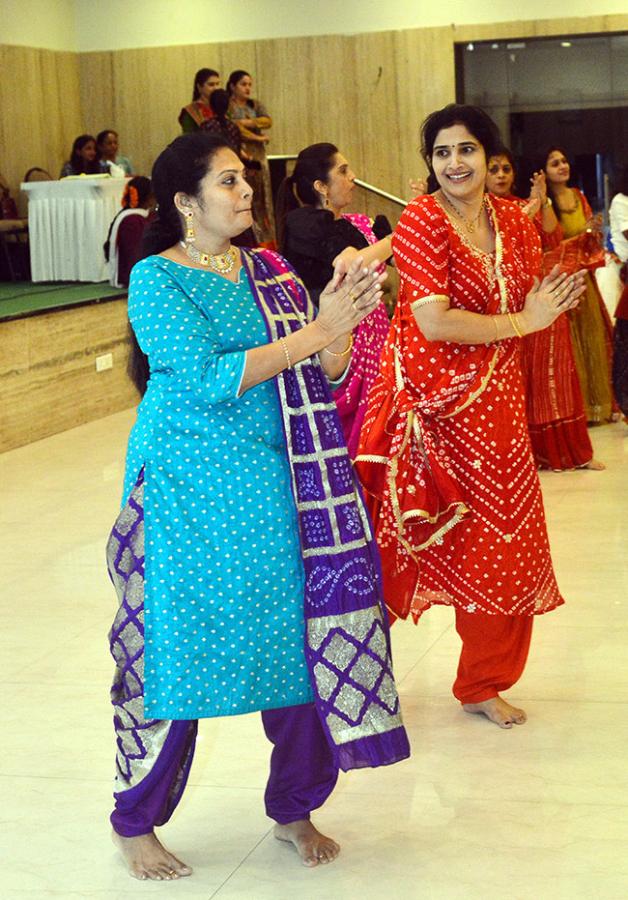Dasara_20Dandiya_20Dance_20in_202023_20Photos-24.jpg 24