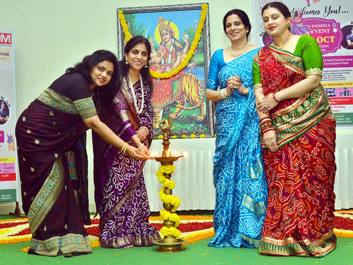 Dasara_20Dandiya_20Dance_20in_202023_20Photos-9.jpg 9