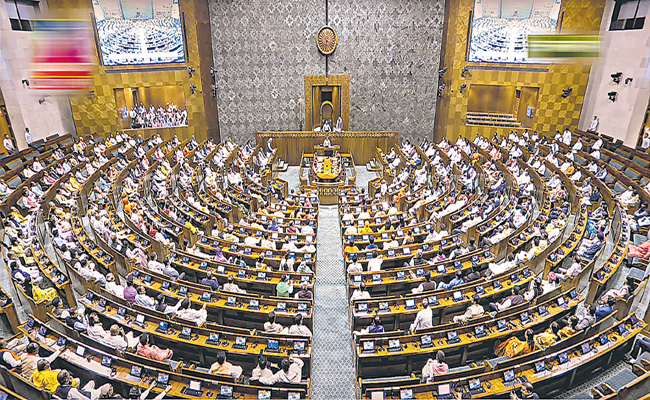 23-Inner-View-of-All-Party-.jpg