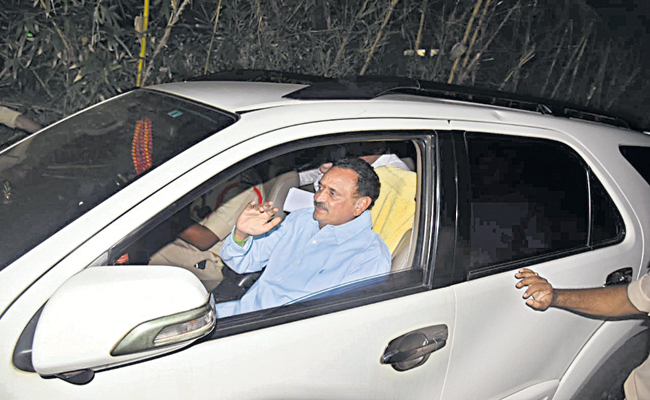 BANDARU_27_23.jpg