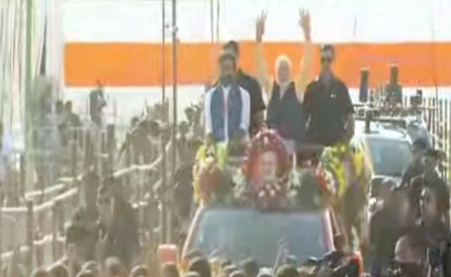 modiroadshow3.jpg