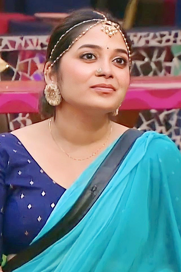 Bigg_20Boss_20Telugu_207_20Damini_20Bhatla_20PHotos_13.jpg 14