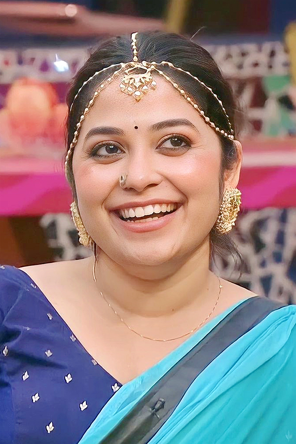 Bigg_20Boss_20Telugu_207_20Damini_20Bhatla_20PHotos_15.jpg 16