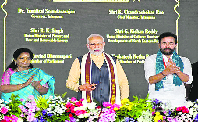 modi_2Ckishnareddy.jpg