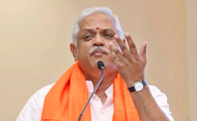 Bl-Santhosh.jpg