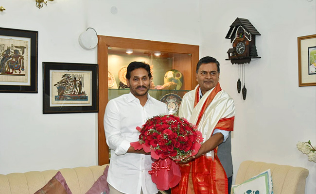 CM_20YS_20Jagan_20Delhi_20Tour_20Photos_3.jpg 9