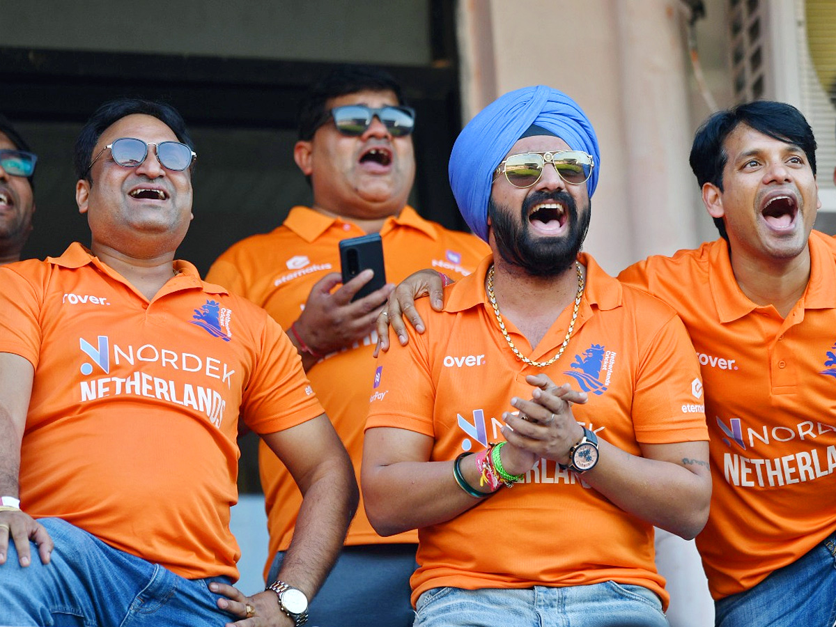 Cricket_20Fans_20at_20Uppal_20Stadium_20Photos_11.jpg 11
