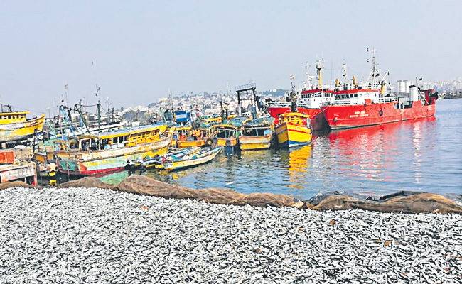 HARBOUR-VIZAG.jpg