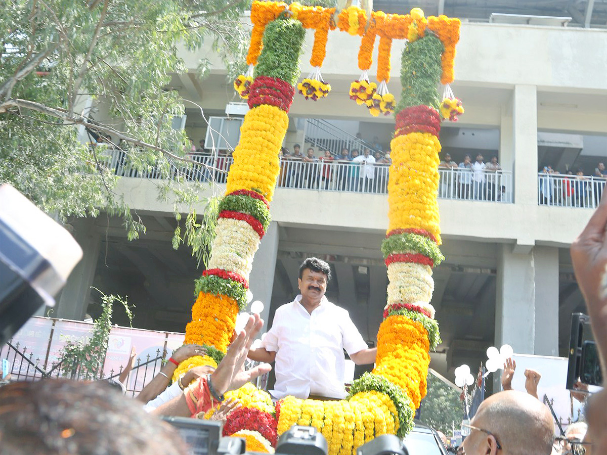 Minister_20of_20Cinematography_20Sri_20Talasani_20Srinivas_20Yadav_20Birthday_20Celebrations_20Photos_30.jpg 31