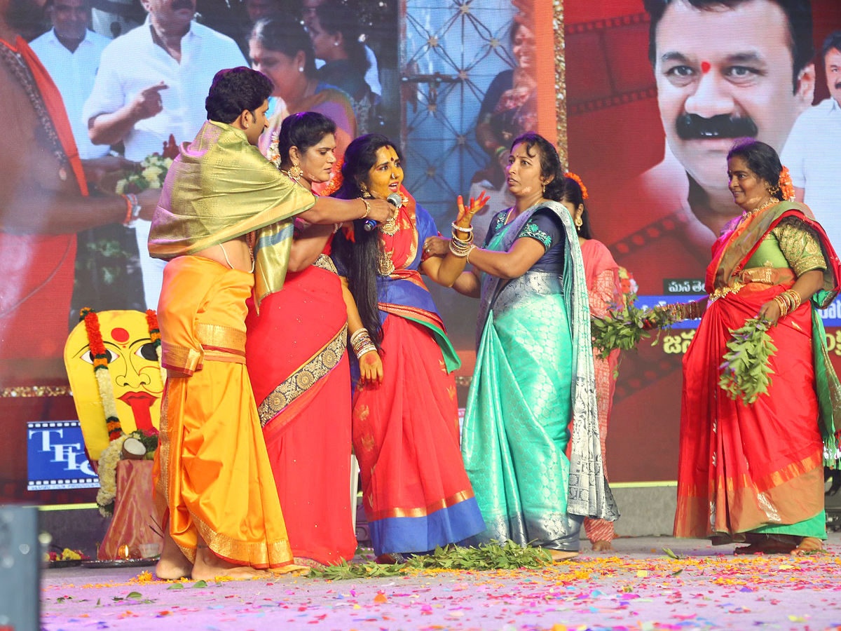 Minister_20of_20Cinematography_20Sri_20Talasani_20Srinivas_20Yadav_20Birthday_20Celebrations_20Photos_9.jpg 10