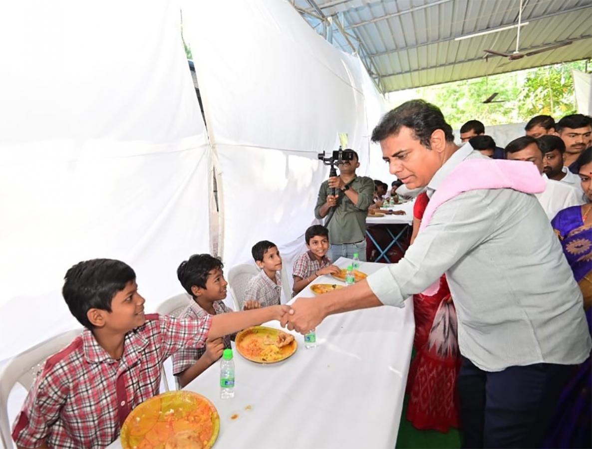Ministers_20Harish_20Rao_20KTR_20At_20Telangana_20CM_20Breakfast_20Scheme_20Launched_20Photos-14.jpg 14