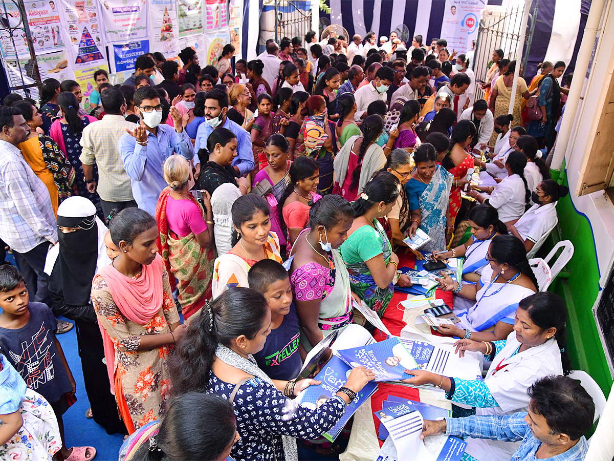 Jagananna_20Arogya_20Suraksha_20Photos-1.jpg 1
