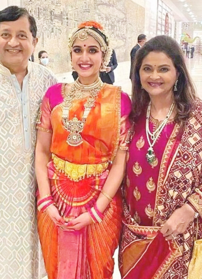 Radhika_Merchant_13.jpg 14
