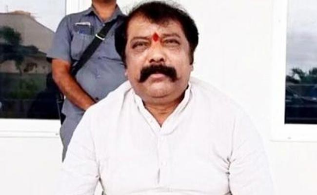 Minister-Gummanur-Jayaram-M.jpg